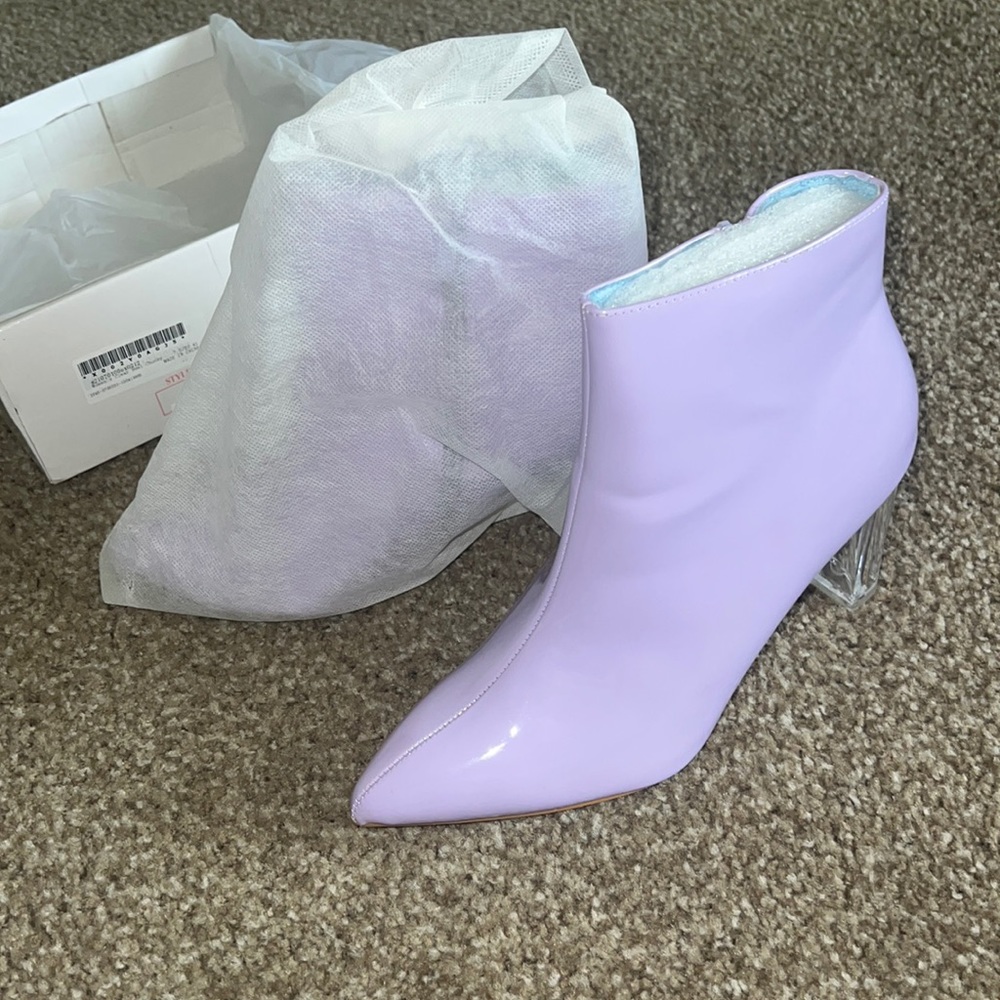 Allegra K lavender Purple heels